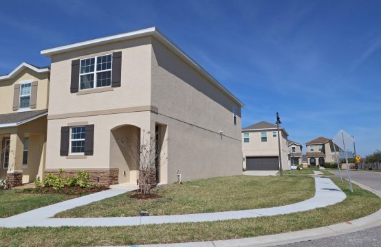 3-Bed 3/1 Bath Townhome in Davenport, Florida